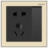 罗格朗酒店客控 逸远 米兰金 带开关五孔插 五孔带开